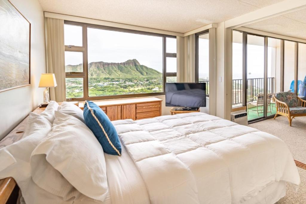 Waikiki Banyan W-Ocean Views With Free Parking! Apartment Honolulu Exterior photo