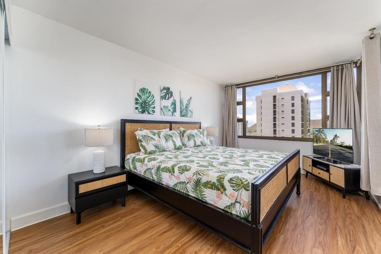 Waikiki Banyan W-Ocean Views With Free Parking! Apartment Honolulu Exterior photo